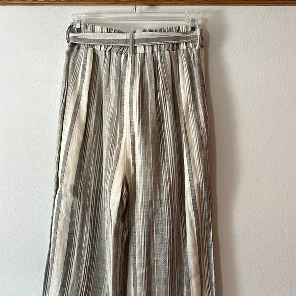 Francesca’s |.Harper Cream & Taupe Chambray Tie Elastic Waist Waist Pants - Picture 4 of 7